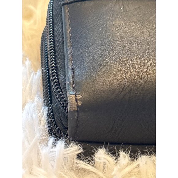 Stone Mountain Black Leather Wallet With Multiple Card Slots & Zippered Pockets - Picture 8 of 10